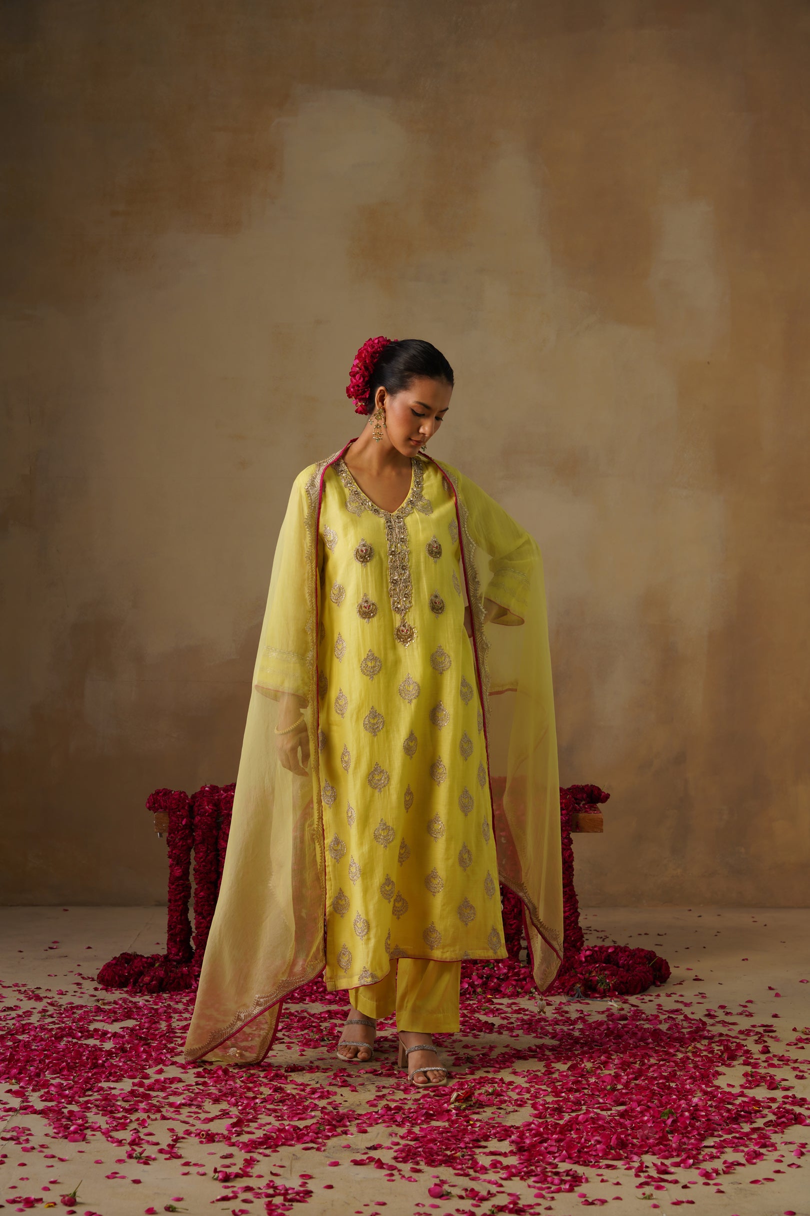 Mehekti Lemon Chandbali Mul Chanderi Kurta Set