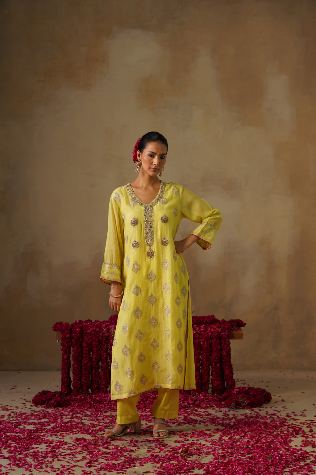 Mehekti Lemon Chandbali Mul Chanderi Kurta Set